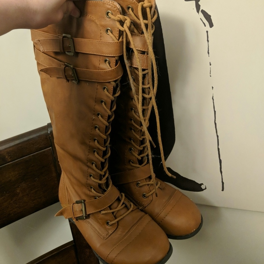 Rue 21 tie boots